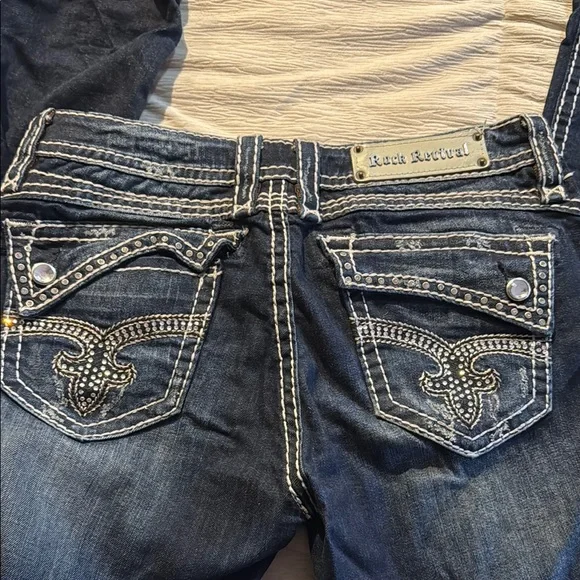 Rock Revival Blue Jeans w. Vintage Wash and Contrast Stitching, from the Buckle - Picture 7 of 9